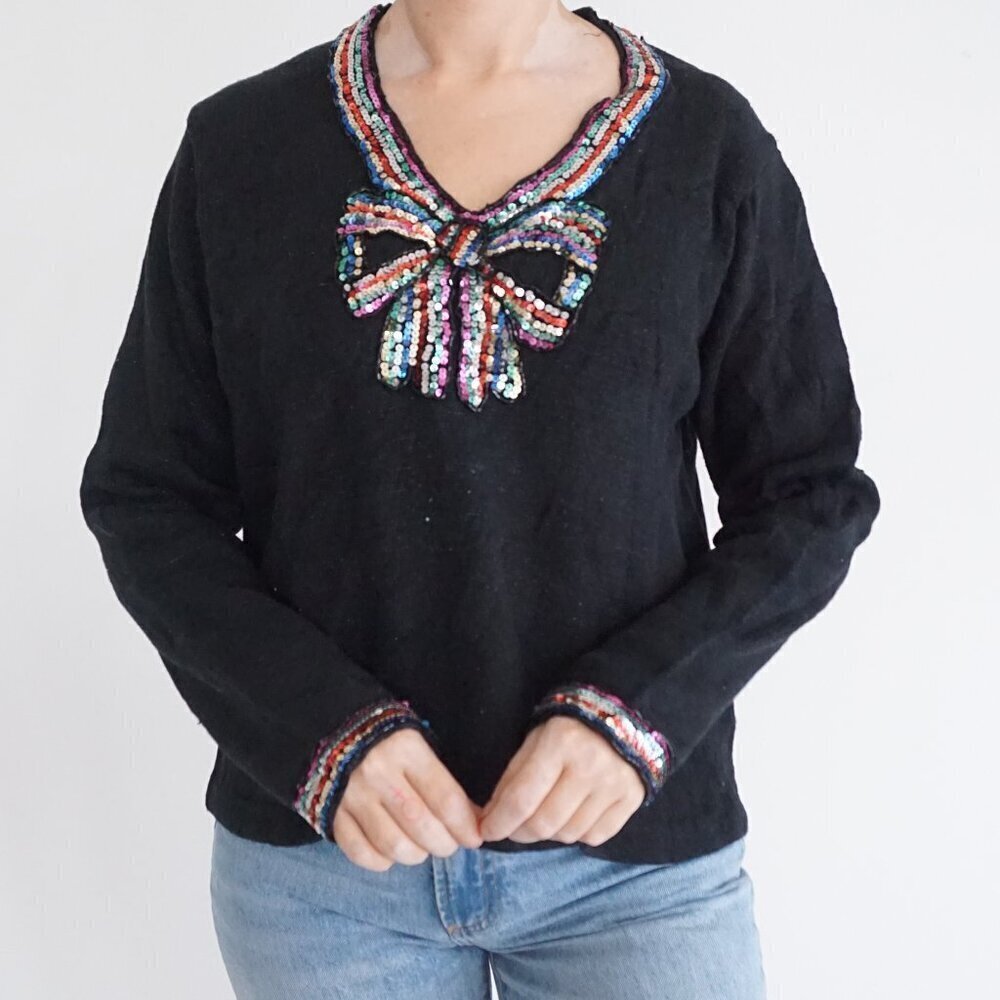 Vintage Designs by Ptons Black w Rainbow Sequin Bow Sweater Holiday Glam Retro L